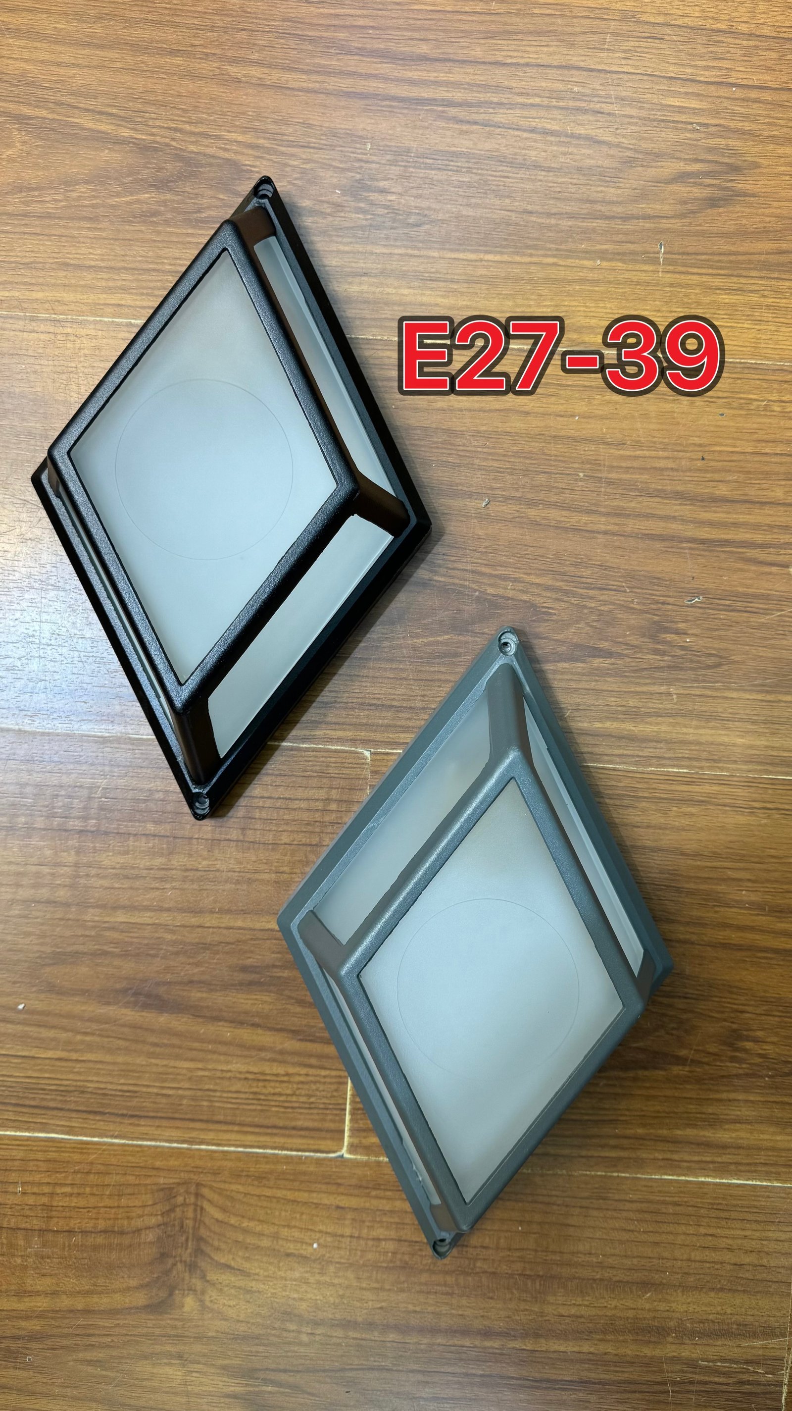 OUTDOOR LAMP